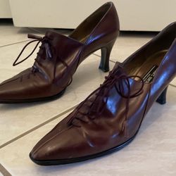 Stuart Weitzman Vintage Brown Leather Lace Up Tassel Pumps Heels Size 9.5 AA