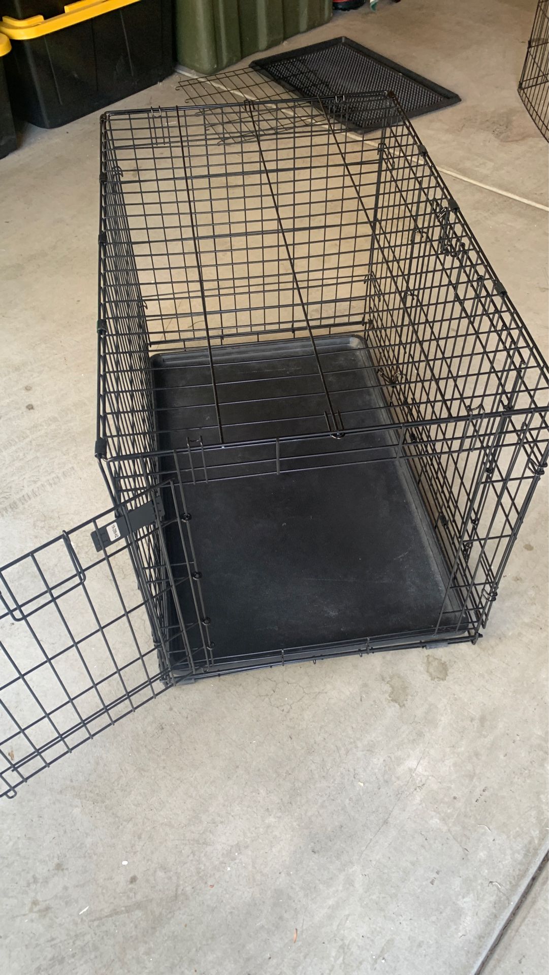 Dog crate