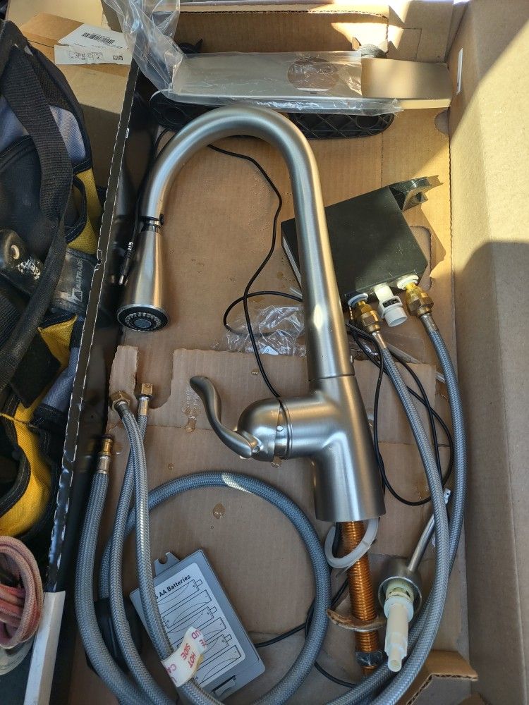 USED Moen Touchless Faucet for Sale in Seminole, FL OfferUp