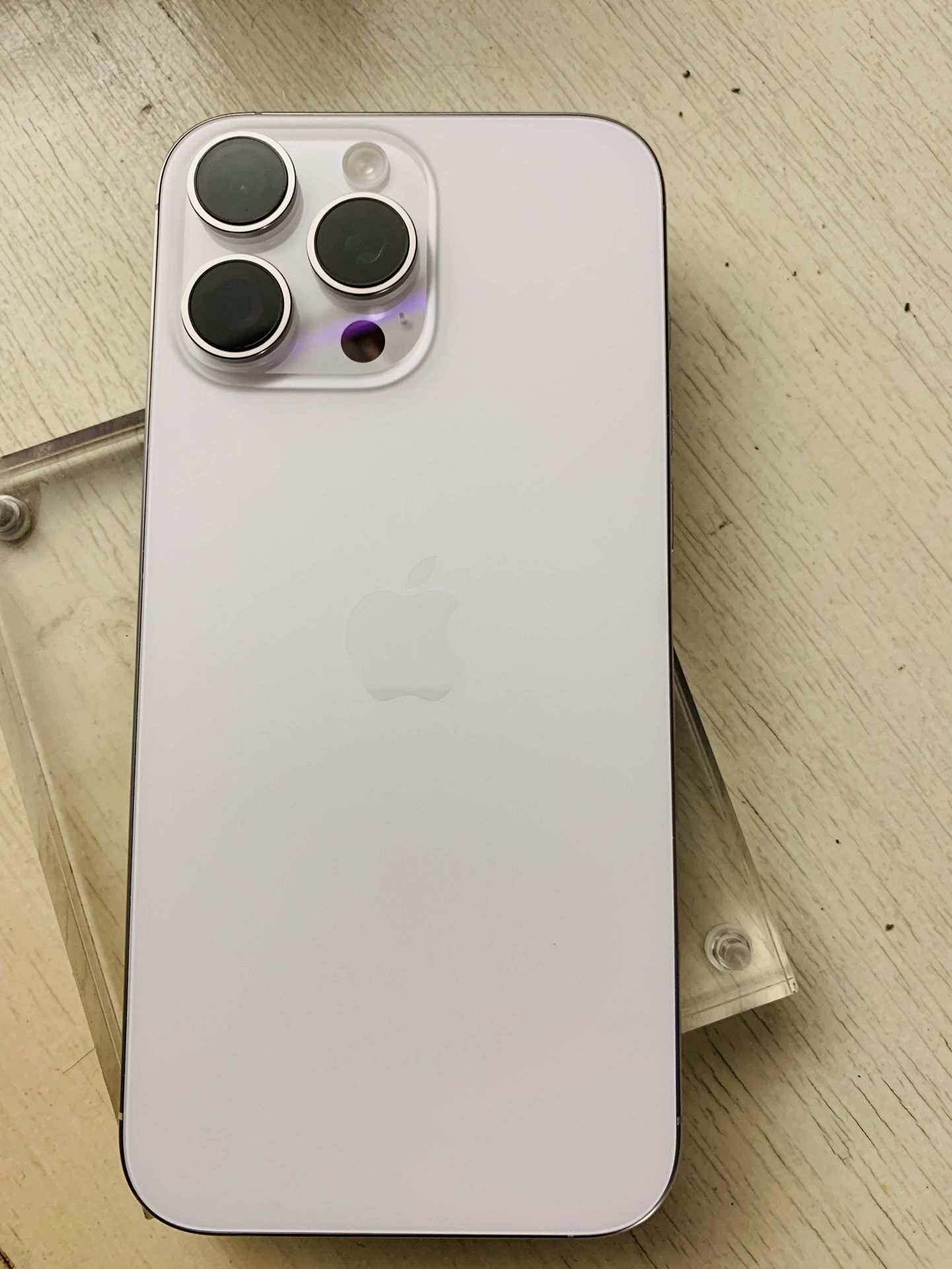Brand New iPhone 16 Pro Max –saving up 350.00 For A New iPhone To $80 OFF – First Cash Buyer Takes It!