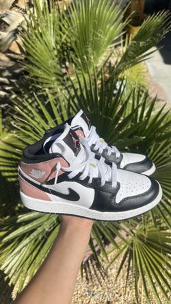 Air Jordan 1 pink