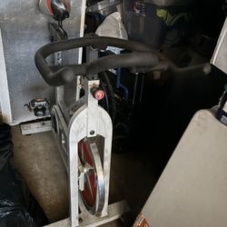 Biscleta Estable Para Aser Egersisio / Exercise Bike 