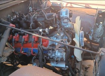 Tahoe motor w transmission