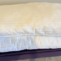 Bed Pillows King Size Set of 2 Bedding Gel Cooling Big Pillow for Back, Stomach or side sleeper