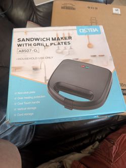 Sandwich Maker with grill flates