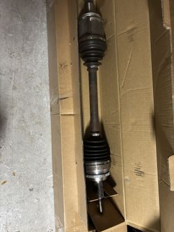 2x Front Left & Right CV Axle Assembly for Toyota Sienna 2017 2018 2019 3.5L FWD