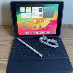 Apple iPad 7th Generation 128GB With Logitech Keyboard and Pencil 