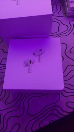 Apple AirPods Pro 2nd Gen White w/ USB-C MagSafe Case, Bluetooth, Mic