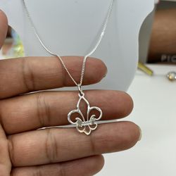 925 Sterling Silver Fleur D Lis