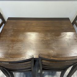 4 Piece Dining Table
