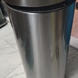 FREE 13 Gallon Trash Can 26 1/2" Tall x 12" Diameter