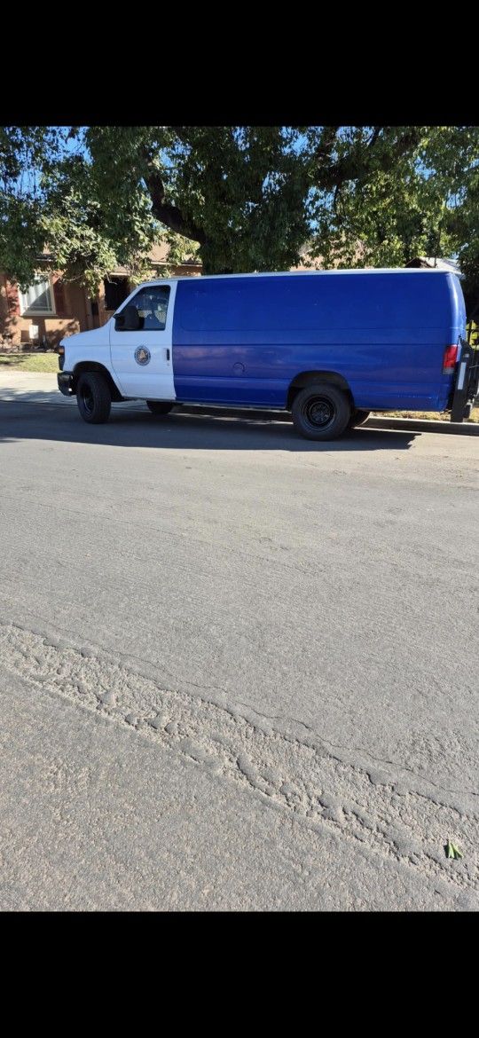2008 Ford E-250
