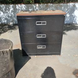 Filing Cabinet 