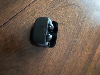 JBL EARBUDS USED ONCE