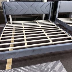NEW IN BOX- King Size Grey Platform Bed Frame with rhinestone