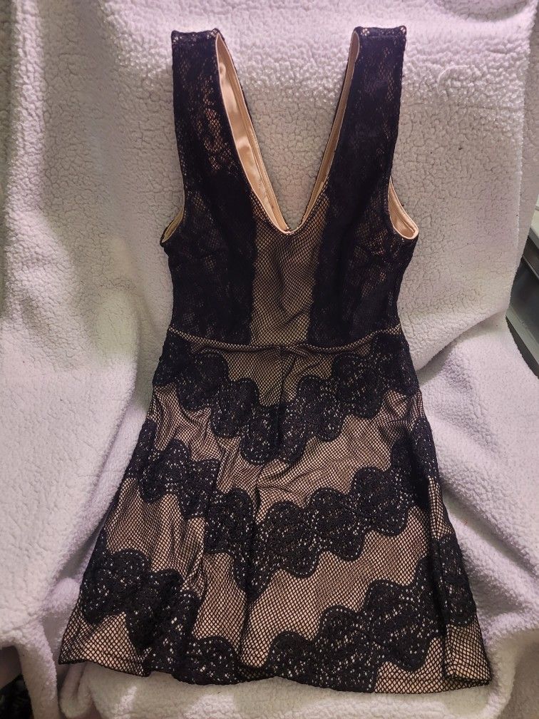 Miami Black Tan Lace Mesh Sleeveless Back Zip Size M