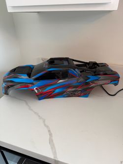 Traxxas XRT Ultimate Body with Rear LED light bar