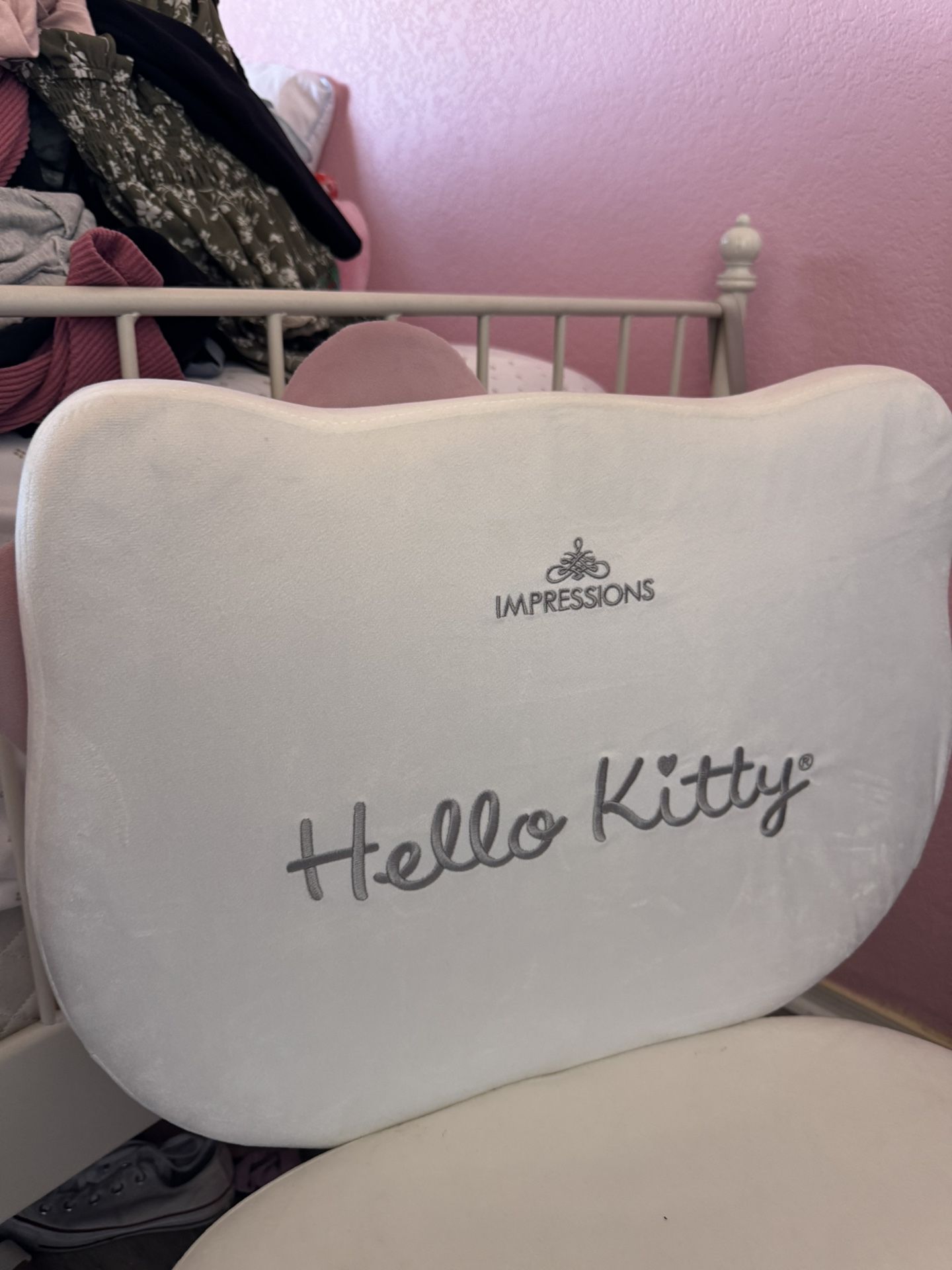 Hello Kitty Vanity Chair 