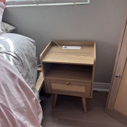 bed side tables (night stands) with outlets