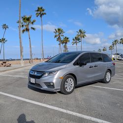 2019 Honda Odyssey LX minivan van low miles, clean tutle