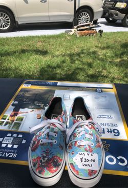 VANS SHOES With Beautiful Flowers Size (4.5)