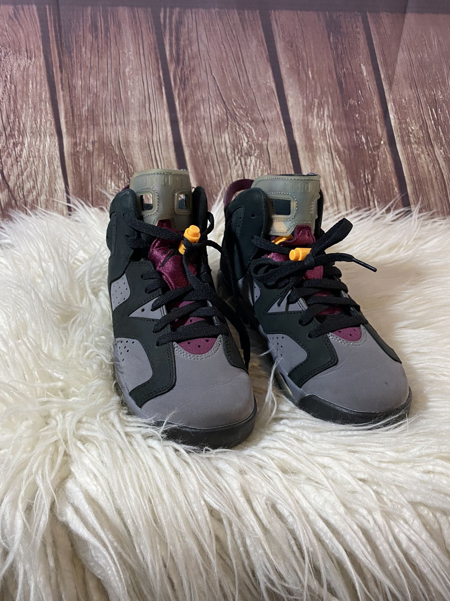 Jordan 6 Bordeaux 5.5Y