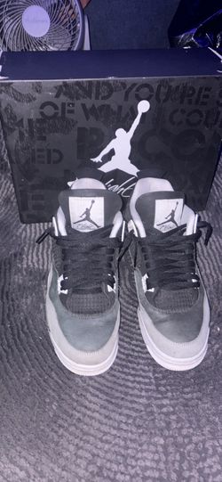 jordan 4 fear size 10 comes with box