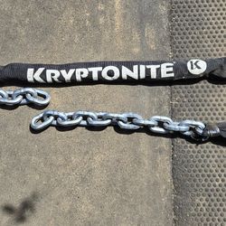 Bike Chain & HARLEY DAVIDSON SIGN