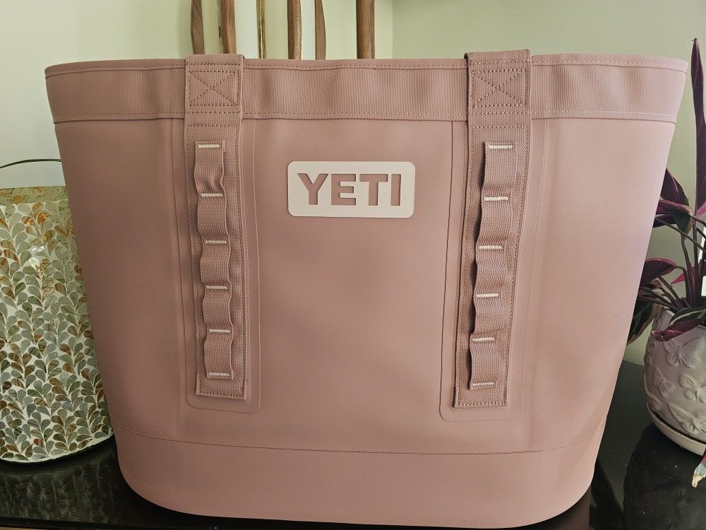 Yeti Sandstone Camino 50 BNWOT! 