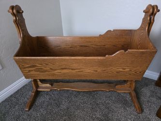 Wooden Vintage Swinging Baby Crib