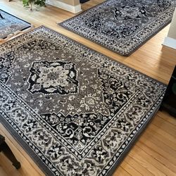 Pair of Matching 6’x9’ Area Rugs