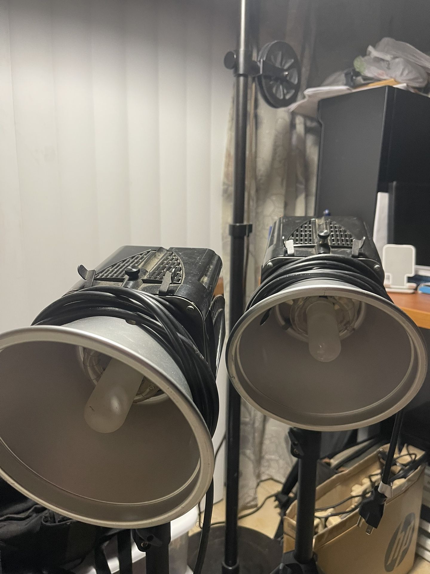 Alien bees 400's Studio Lights (2) With Extras, image size:1440x1920