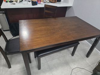 Wooden table 6 seats