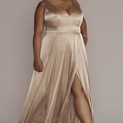 David’s Bridal Long V Neck Tank Full Bride maid Dress 