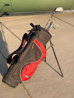 Red Zone Junior Kids Golf Stand Bag with Right Hand 5 Clubs