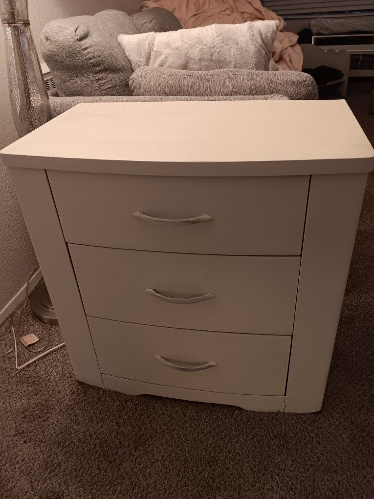 Dresser Beach Cottage Chic