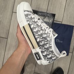 Dior B23s Men’s