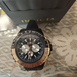 Brand New Men's INVICTA Watch with Rubber Band Very Sturdy
