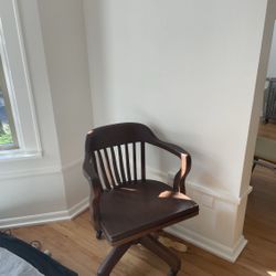 Banker’s Chair