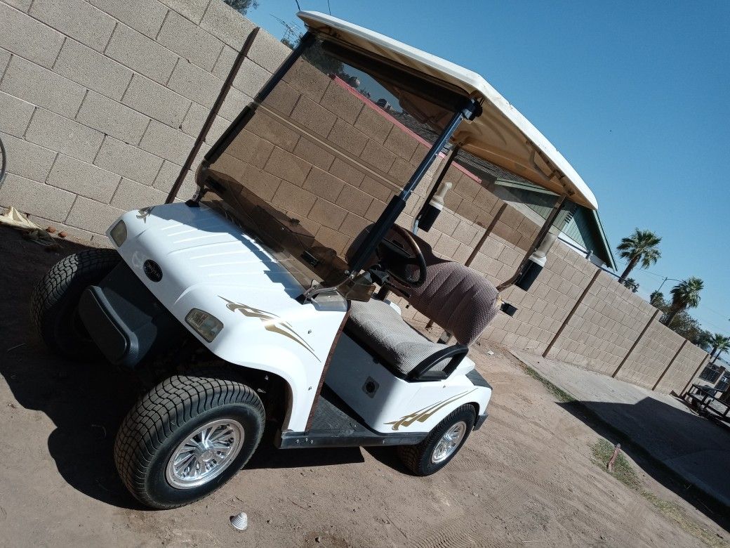 Golf cart 48 voltios electrico