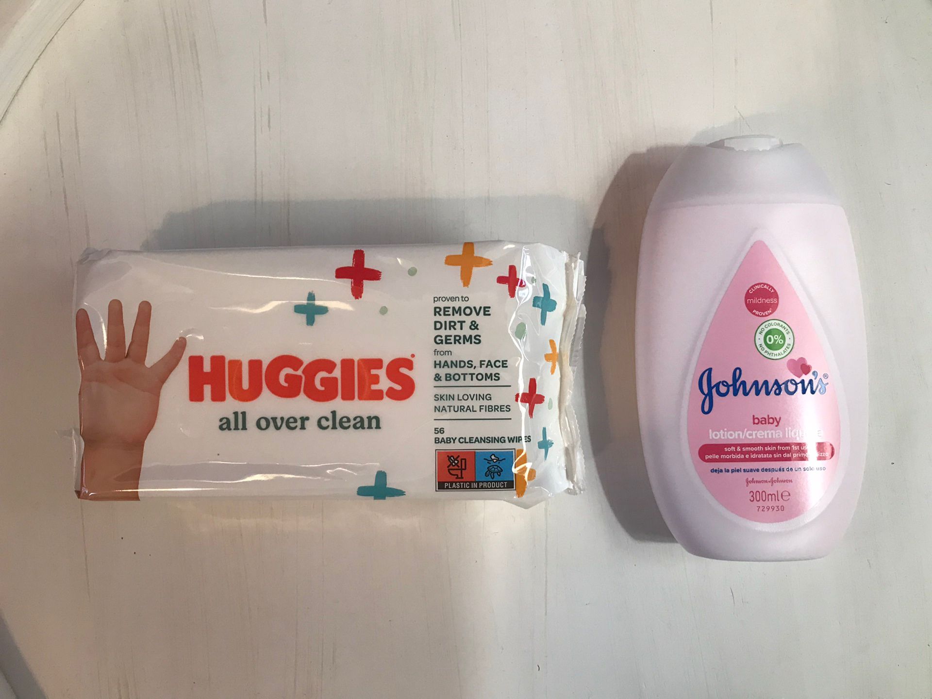 Huggies 56 Wipes & Johnson & Johnson Baby Lotion 300 ML 28 In Stock