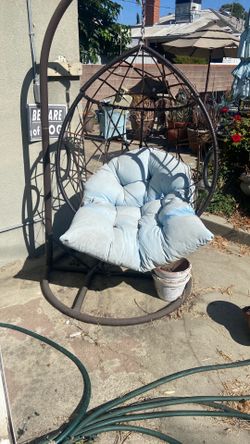 Egg shaped patio chairs
