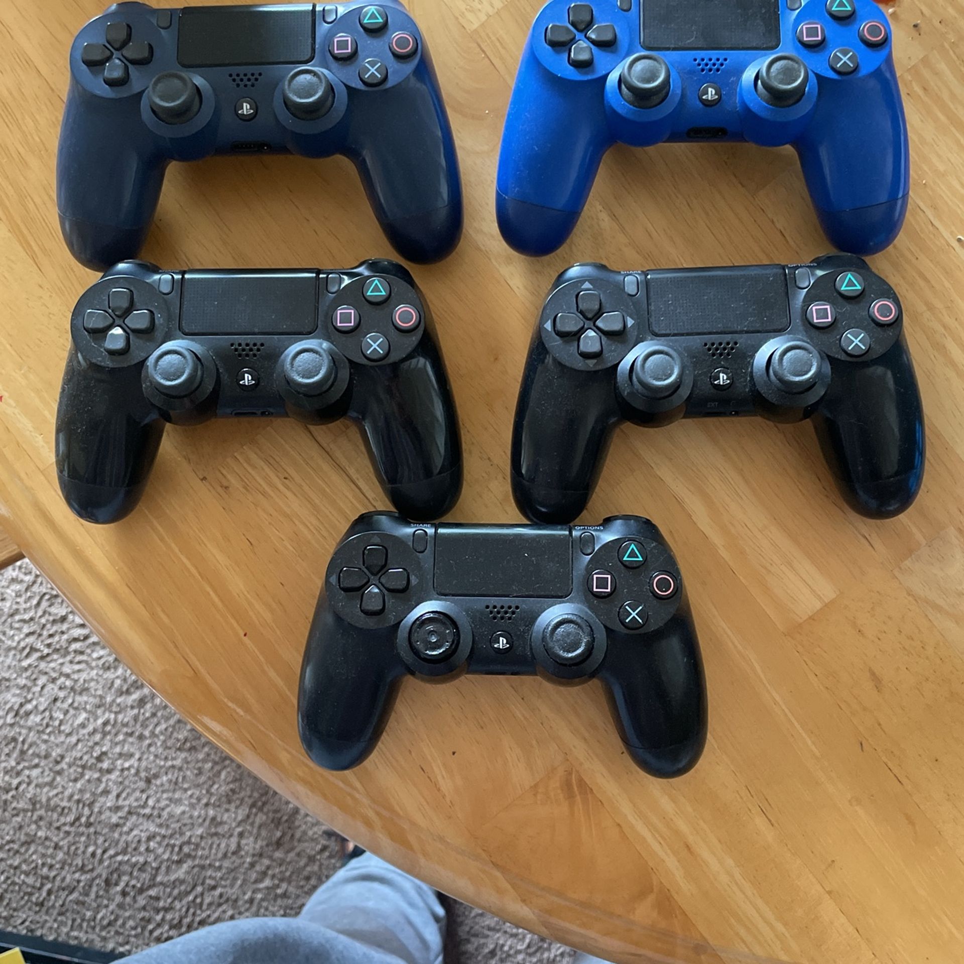 Ps4 remotes