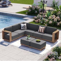 New, 8 Pieces Outdoor Patio Set ( Already Assembled 
