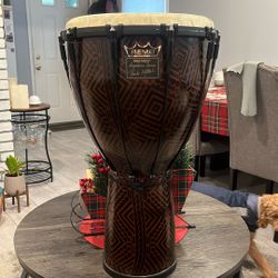 Remo Signature Series Djembé (Paulo Mattioli)