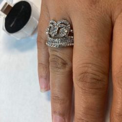 Crystal Stone Woman Ring size 6 ❤️$10