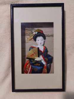 Vintage Japanese geisha shadow box artwork # 1