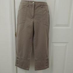 Van Heusen taupe capris size 4