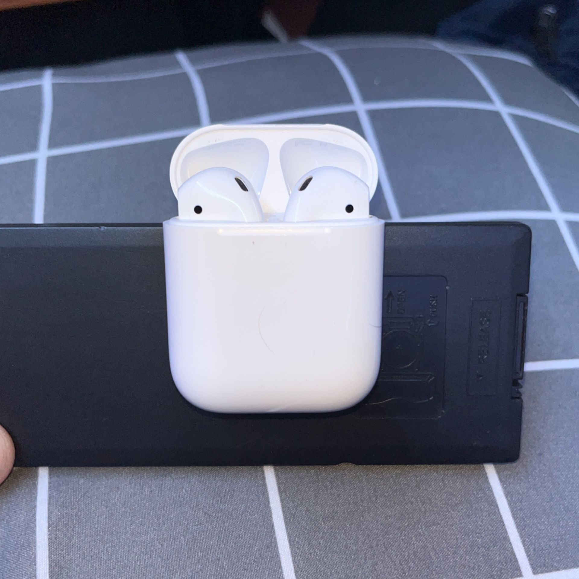 gen 2 airpods