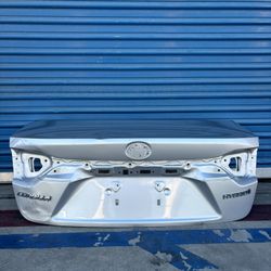 2020,2021,2022,2023,2024,2025 Toyota Corolla Trunk,TailGate/Cajuela Oem,Original  Ask